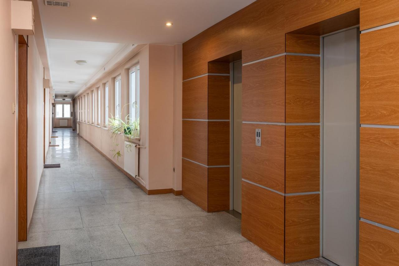 9Th Floor City View Apartment Varsó Kültér fotó